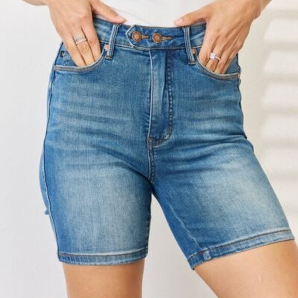 Hazel Blues® |  Judy Blue Tummy Control Double Button Bermuda Denim Shorts - Picture 6 of 7